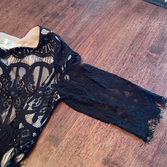 Eliza J lace overlay dress - Picture 9 of 13